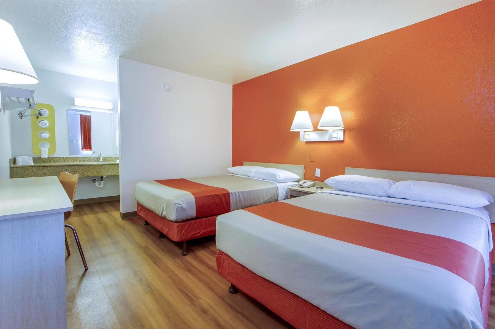 Phoenix Inn Zewnętrze zdjęcie