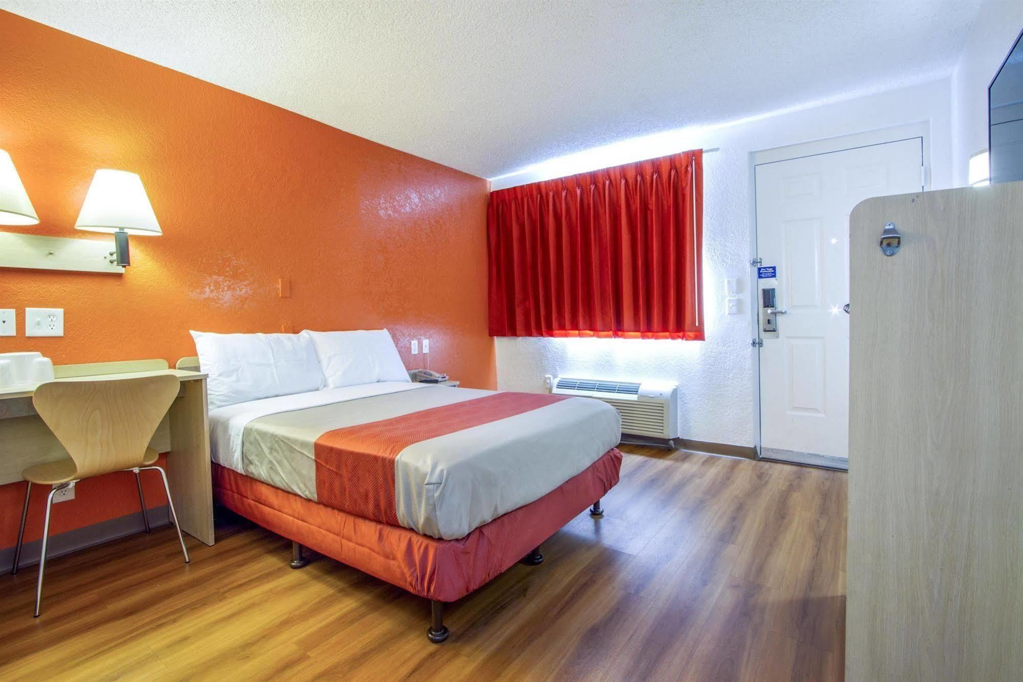 Phoenix Inn Zewnętrze zdjęcie